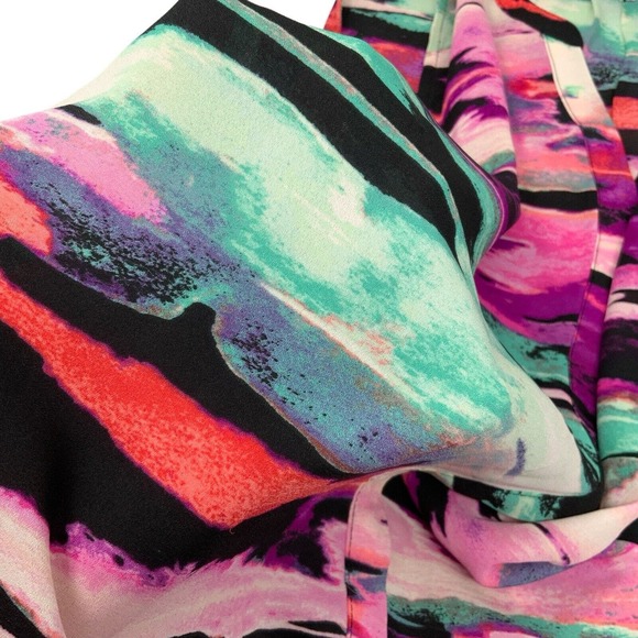 Apt 9 Women's Size 1X Blouse Sleeveless Lightweight V-Neck Color Splash Stripe - Picture 5 of 12